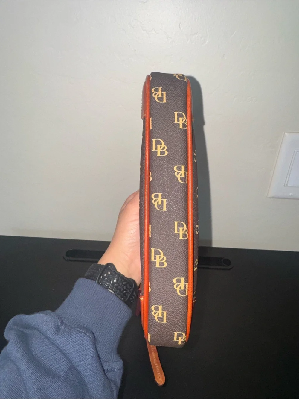 Dooney & Bourke Gretta Slim Crossbody Brown T’moro